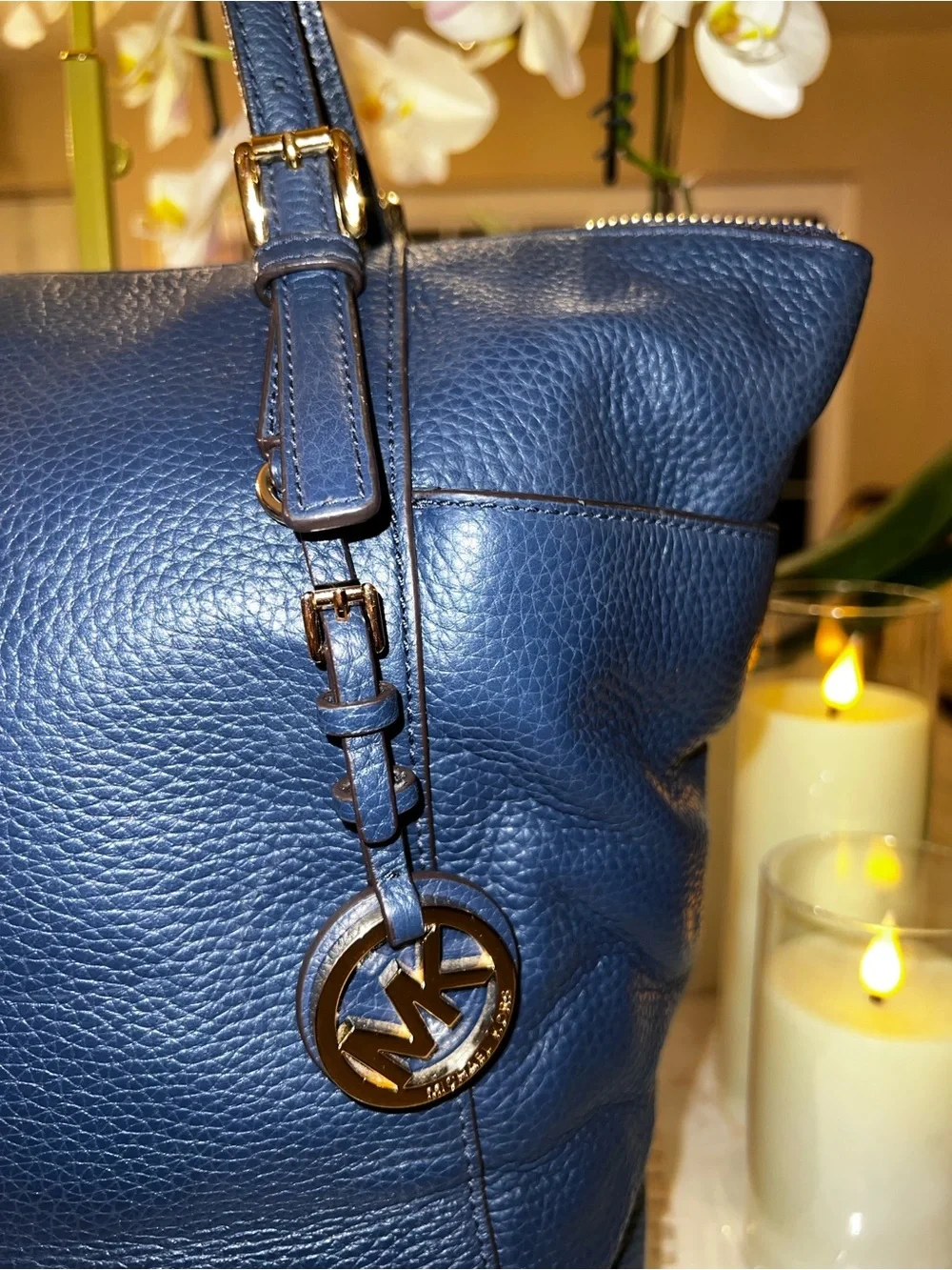Michael Kors Jet Set Navy Pebbled Leather Tote Bag Gold Hardware MK Charm Large - Picture 3 of 16